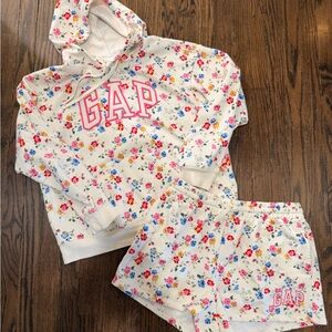 GAP Women’s Floral comfort Set - Cream with Multicolor Accents